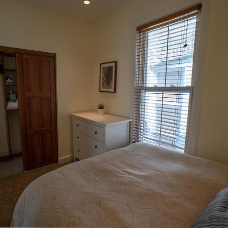 Roscoe Village Guesthouse Chicago Bilik gambar